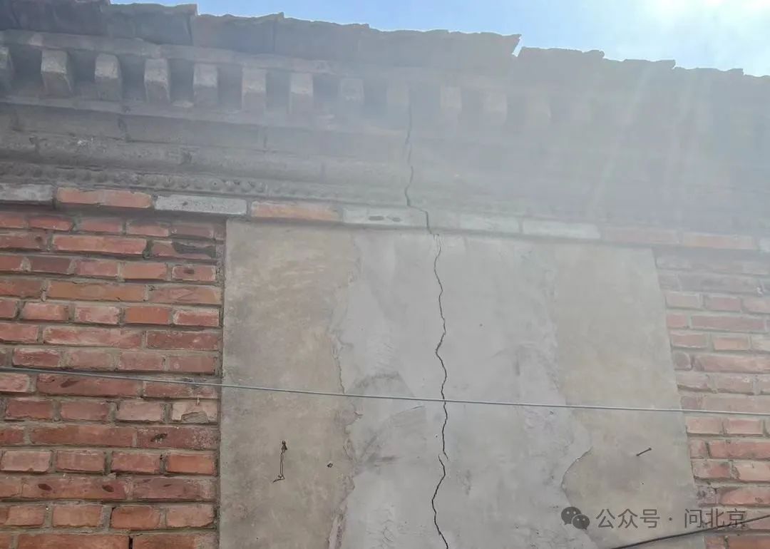 DƬ